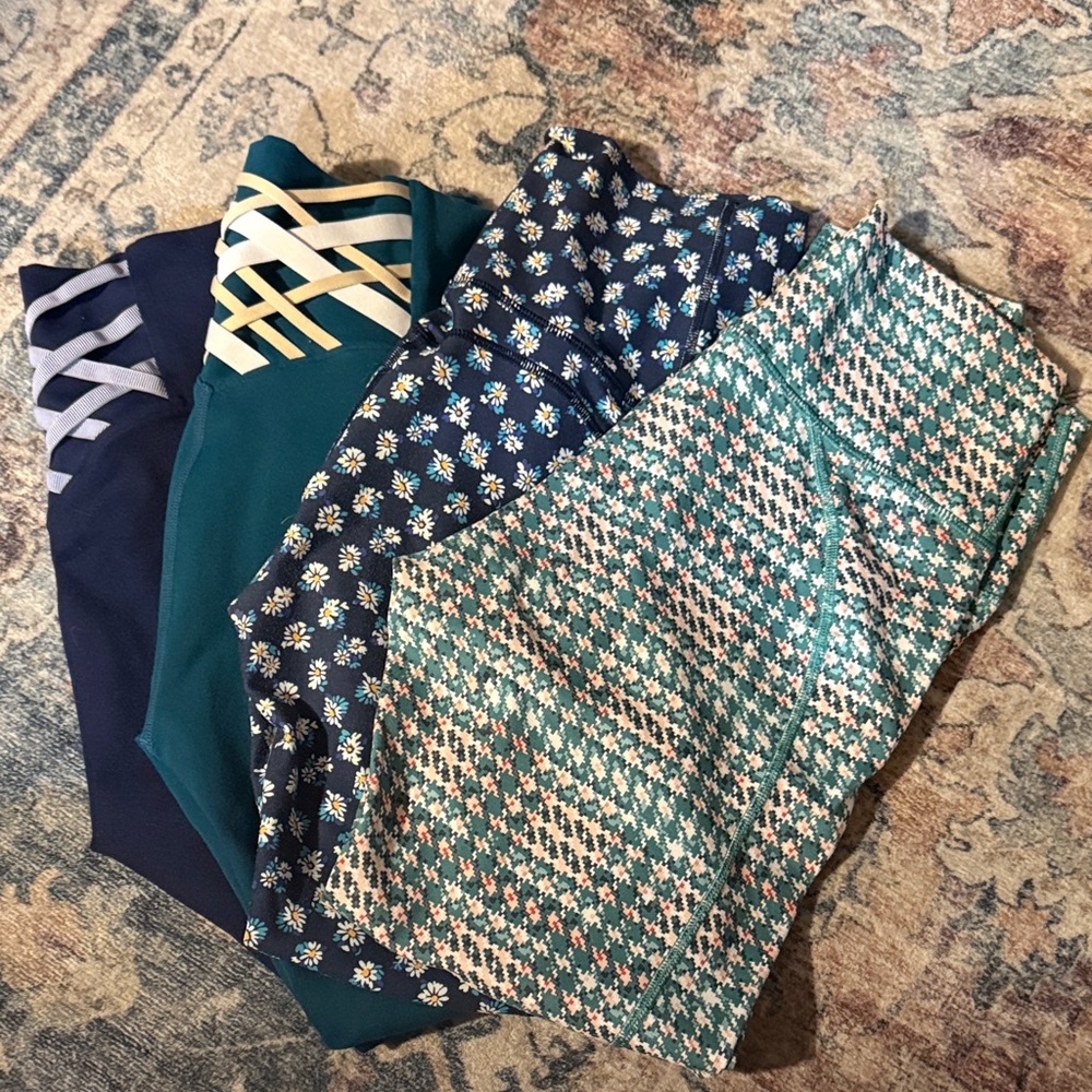 Fabletics Women's Patterned Pants Set4 - image 1